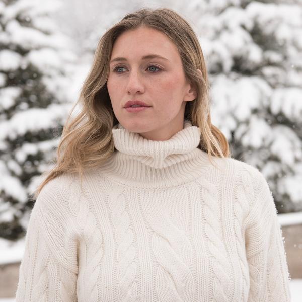 Alps & Meters Women's Classic Cable Knit Sweater