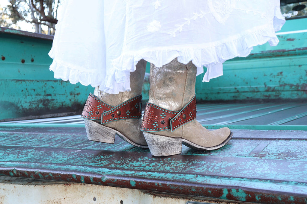 White wedding boot Accessories Cowboy Boot Accessories Leather Boot Harness Lassos 
