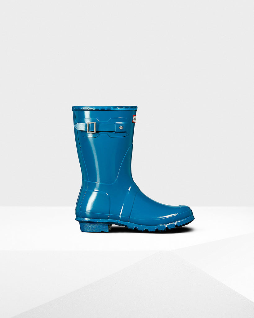 Short gloss cheap rain boots