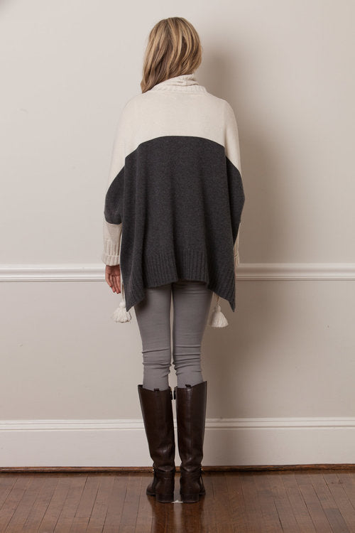 IsleField Devon Poncho in Ivory & Grey - Saratoga Saddlery & International Boutiques