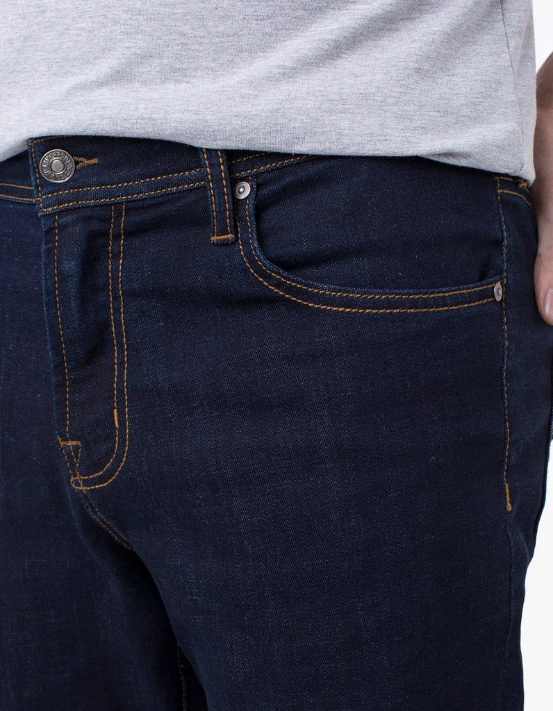 Liverpool Men's Kingston Modern Slim Straight Jeans in Modern Rinse LG –  Saratoga Saddlery & International Boutiques