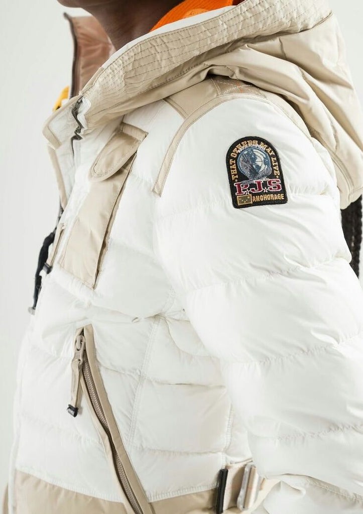 Parajumpers Skimaster Women's Jacket in Off White/Tapioca PW PUF ML31 FW22 - Saratoga Saddlery & International Boutiques